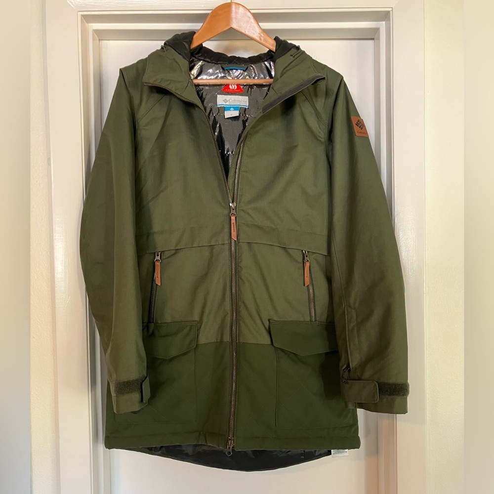 Columbia Women’s Catacomb Crest insulated parka jacket, size Medium